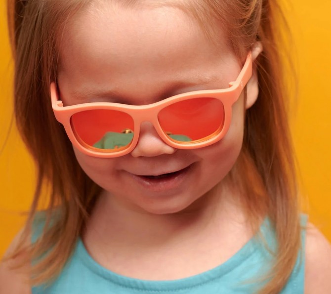 Okulary przeciwsłoneczne z filtrem dla dzieci UV400 i polaryzacją Babiators pomarańczowe