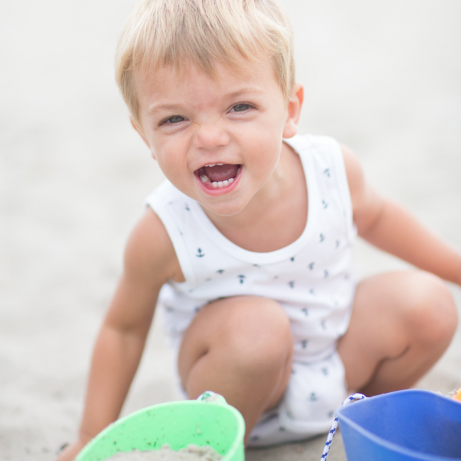 Składane wiaderko do wody i piasku Scrunch Bucket - Granatowy