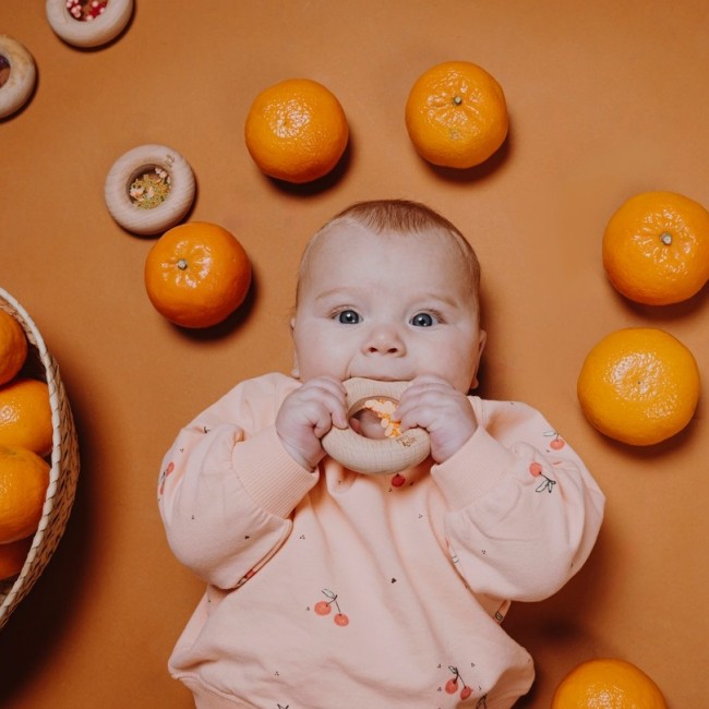 Grzechotka sensoryczna Petit Boum - Kiwi